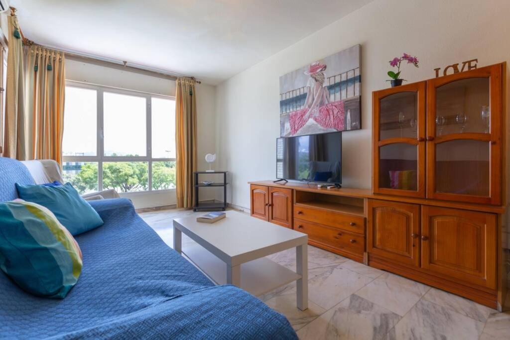 マラガPlaya Huelin Apartamentoアパートメント エクステリア 写真